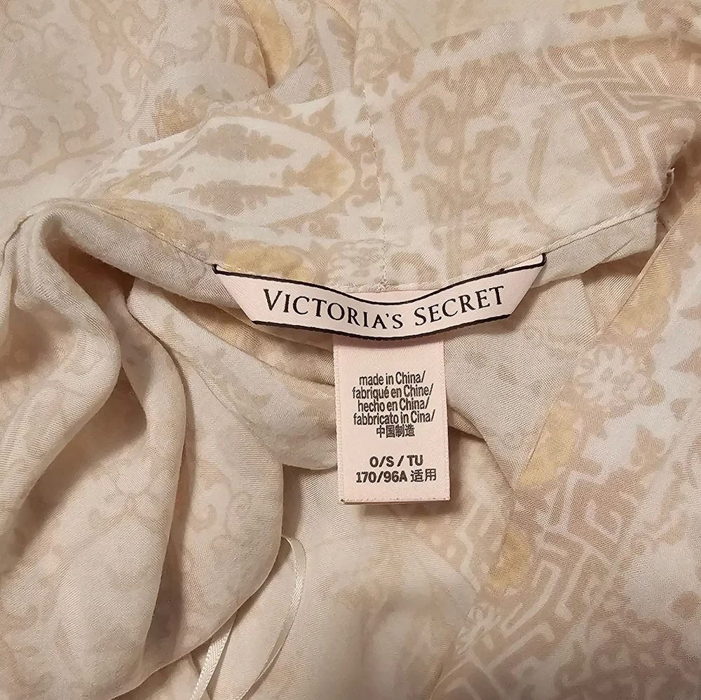 Victoria's Secret Light Pink Patterned Cover-Up Viscose One Size Fits All EUC - Picture 13 of 13